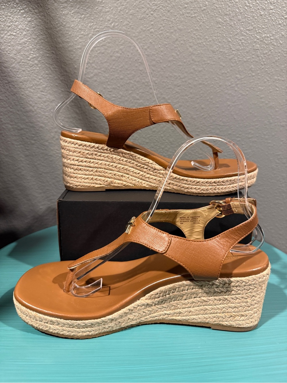Michael Kors Laney Thong Tan Espadrille Wedge Sandals Classic Summer Style | GUC